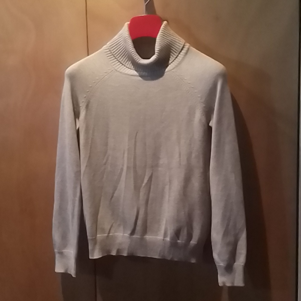 Women's soft cowl neck sweater in light grey from Forever 21, size S.